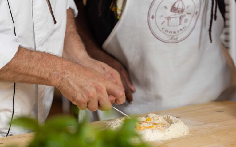 Three Timeless Italian Spaghetti Classics: From Simple to Seafood